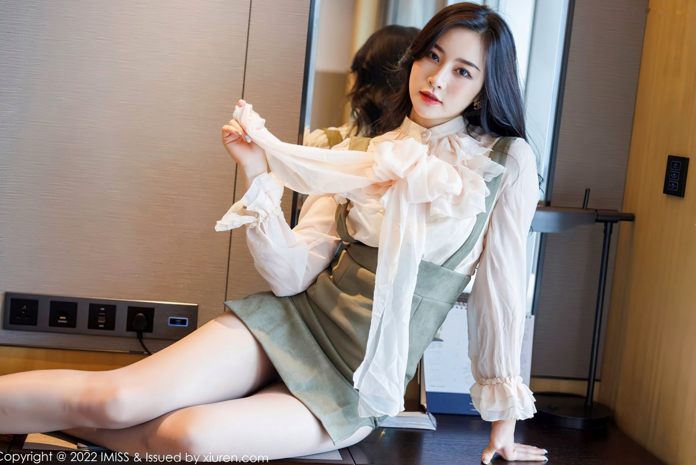 Gallery - IMiss爱蜜社 - Honey Club No.664 Vanessa私房写真：白衣吊带短裙制服诱惑，蕾丝内衣与性感肉丝尽显轻熟女神知性美爱蜜社 - Honey Club 性感制服丝袜私房照 任育萱女神私房照_秀色女神 - image 40