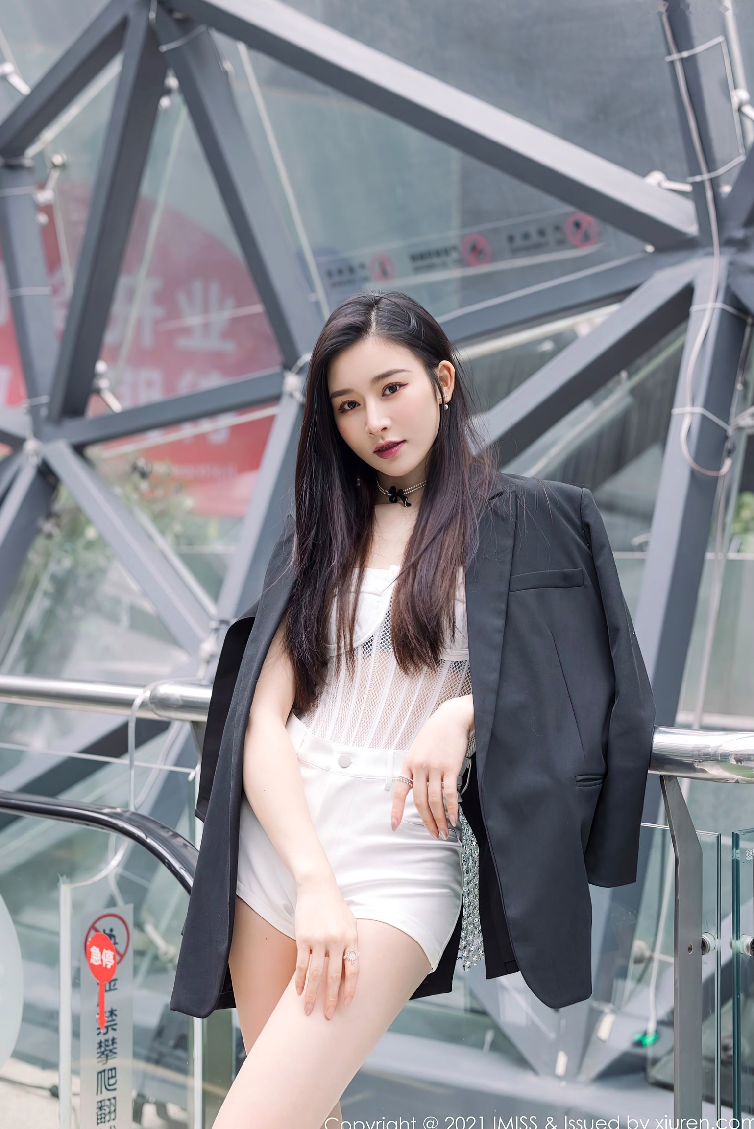 Gallery - IMiss爱蜜社 - Honey Club -569-Vanessa-居家私房写真-精致蕾丝内衣大片-优雅迷人气质-2021.03.26爱蜜社 - Honey Club 性感气质内衣私房照 任育萱女神私房照_秀色女神 - image 5