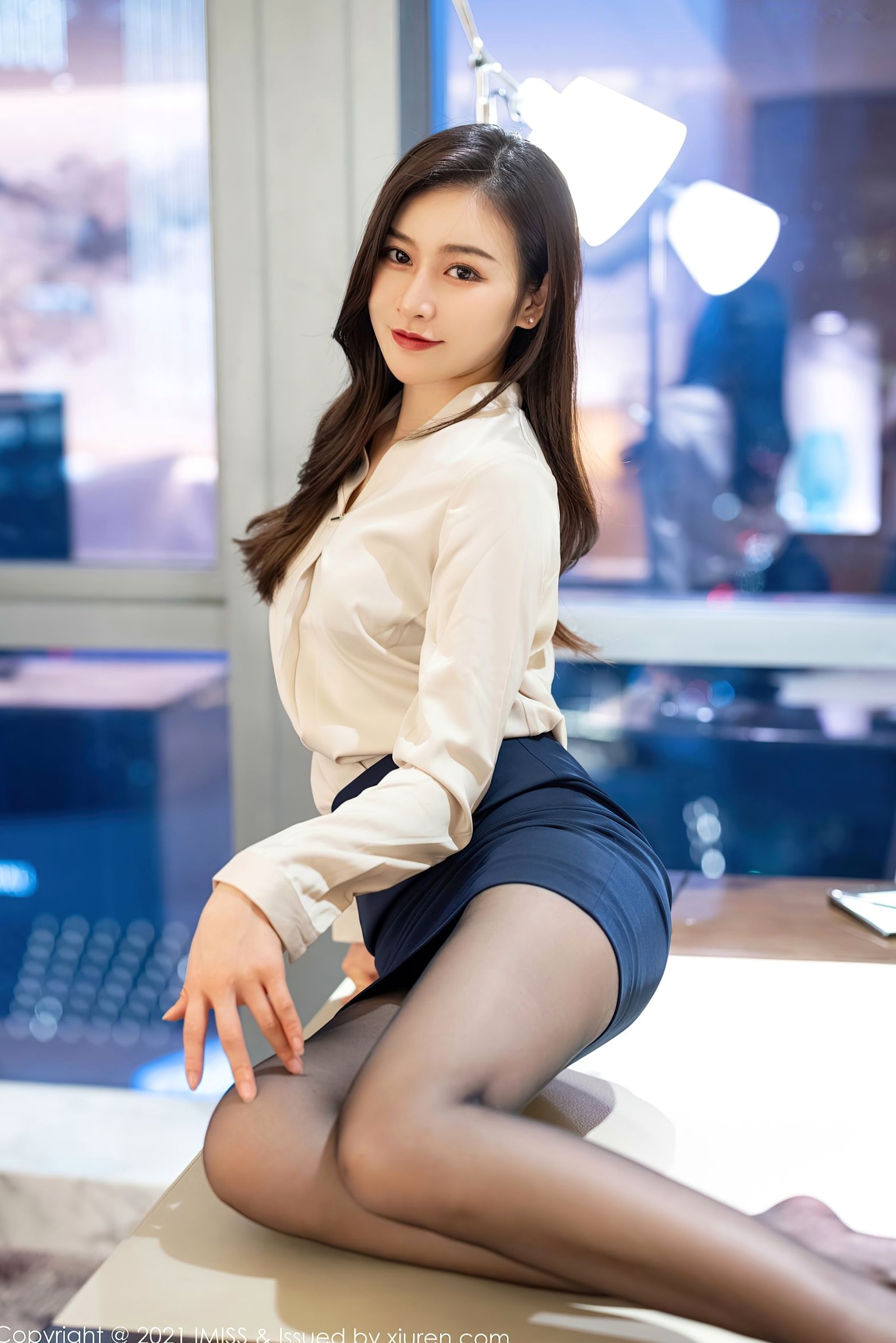 Gallery - IMiss爱蜜社 - Honey Club -549-Vanessa-演绎职场干练与私房黑丝诱惑-气质绝佳双面魅力写真-2021.02.04爱蜜社 - Honey Club 性感黑丝诱惑私房照 任育萱女神私房照_秀色女神 - image 23