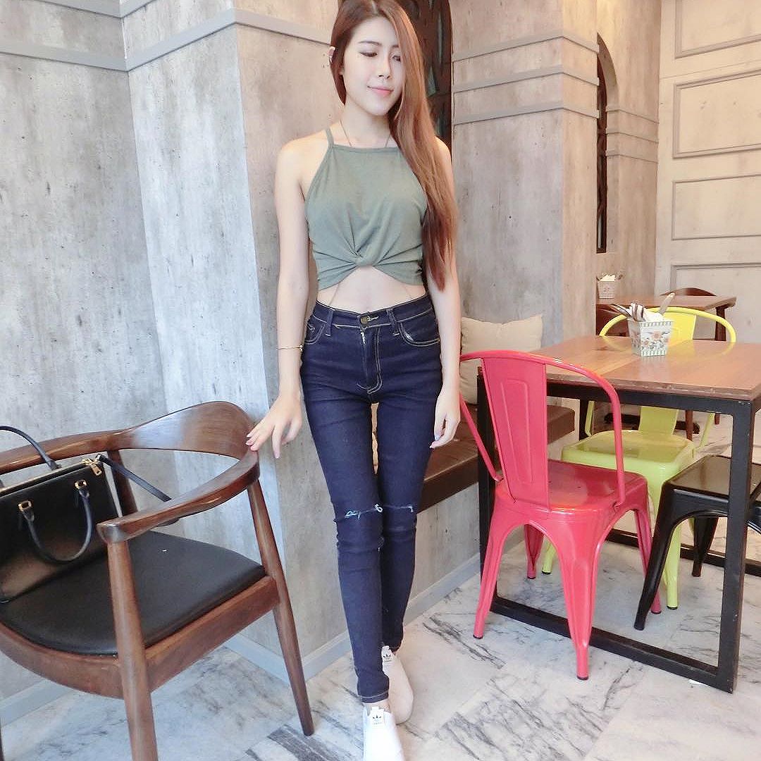 Hannah Yap 身材姣好的瓜子脸大马美人