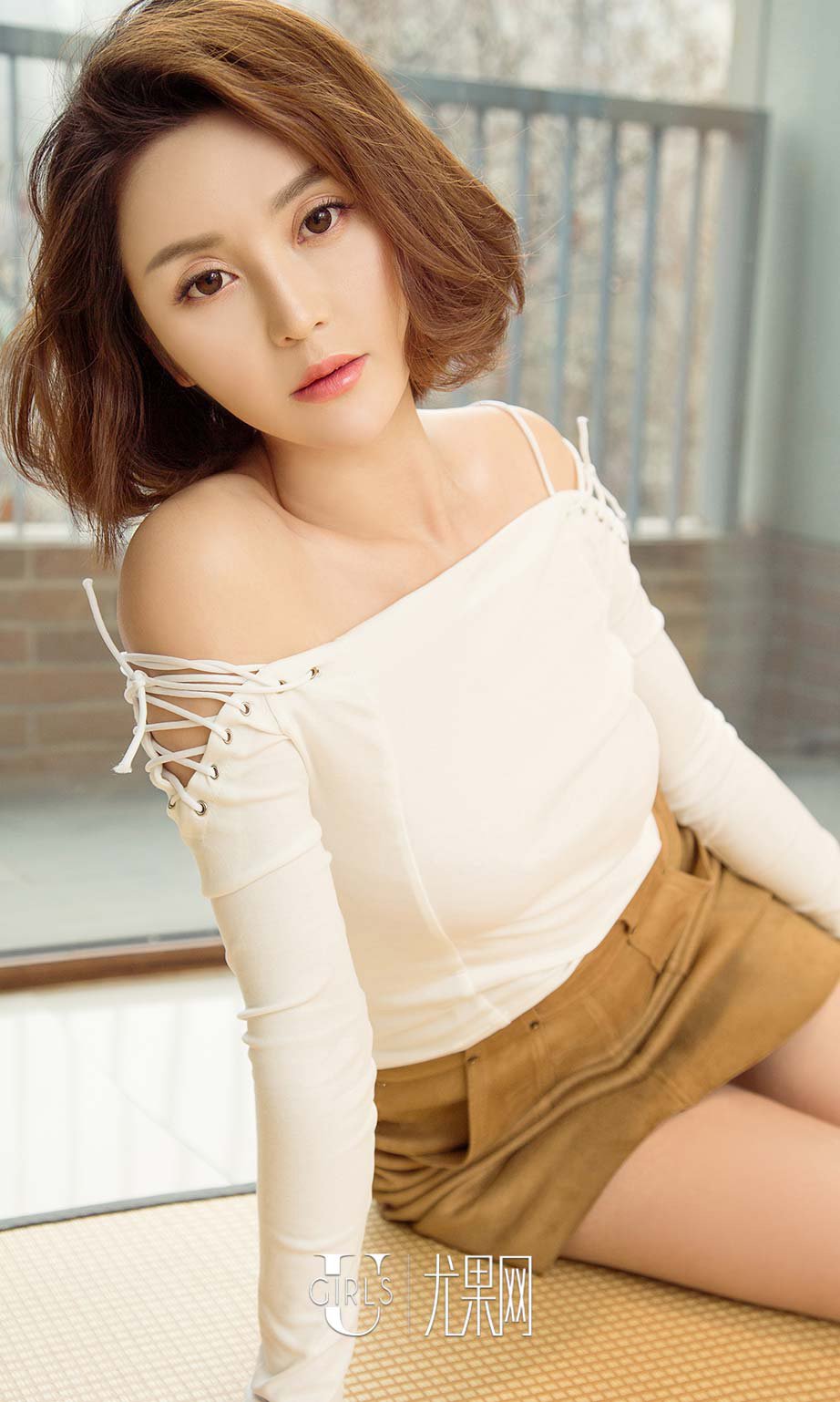 林鑫  [尤果圈爱尤物]高清写真图VOL.590 大红袍