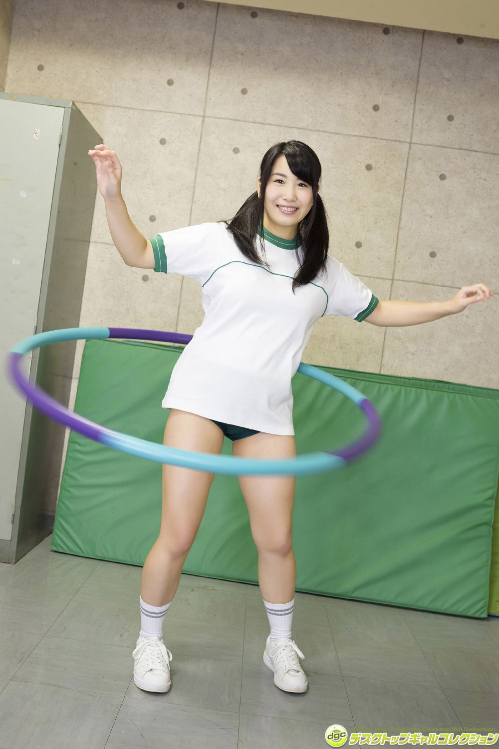 織川みか [DGC]高清写真图No.1348 道産子の白い肌が映える柔らかGカップ!