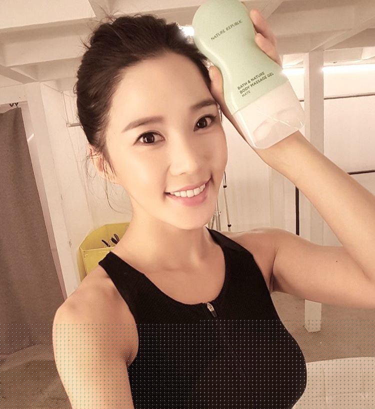 雷杨(레이양) 美貌与气质兼备的健身教练