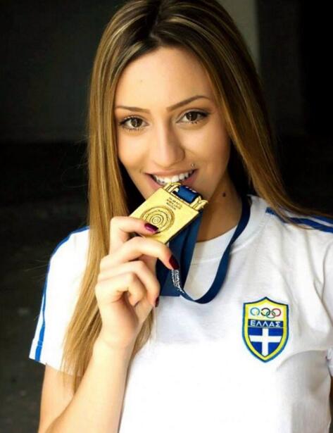 Anna Korakaki 希腊射击女神抖胸妹