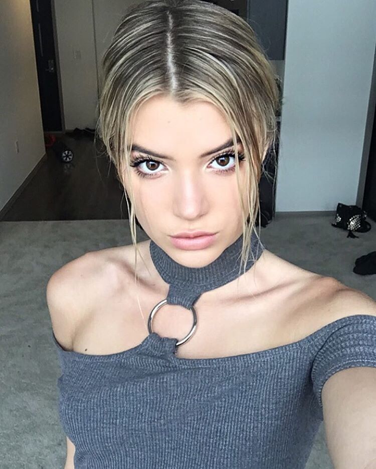 Alissa Violet 最火辣的美国搞笑艺人