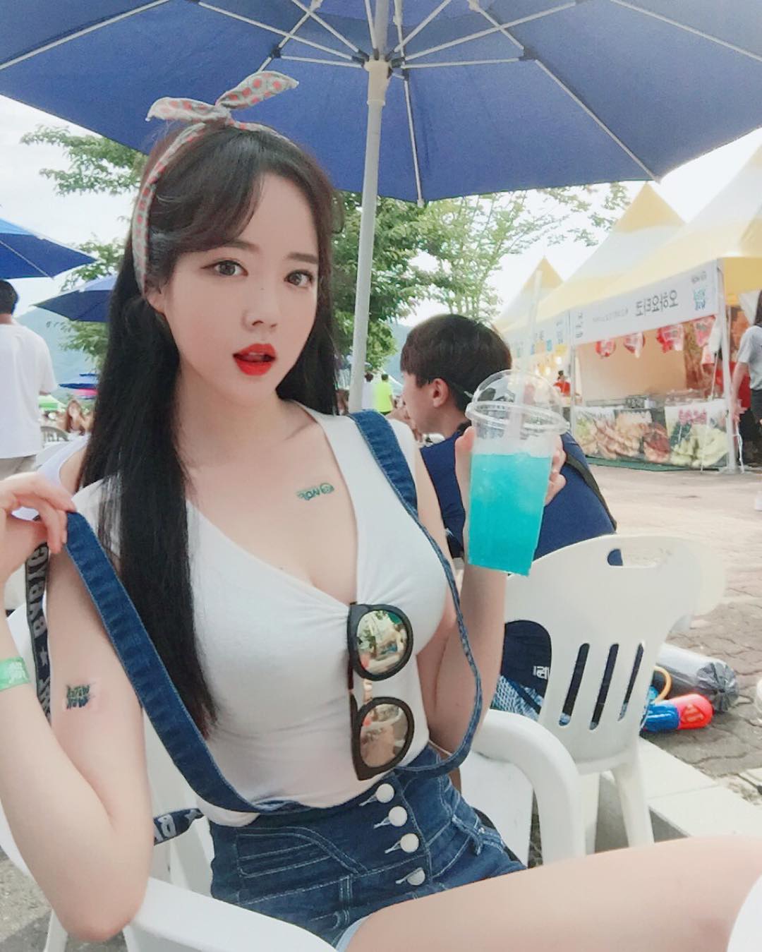 윤혜주 小隻马露出深沟雪白超诱人