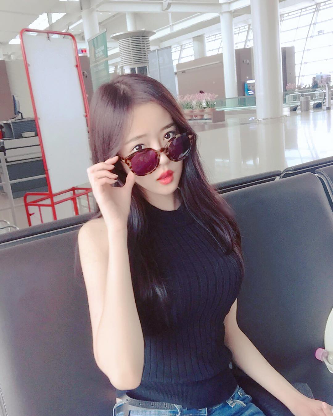 윤혜주 小隻马露出深沟雪白超诱人