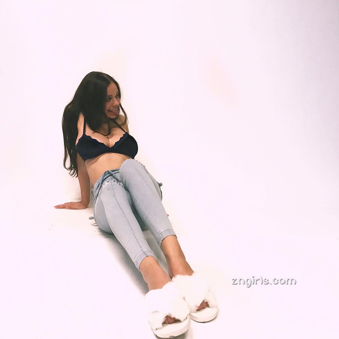 Sophie Mudd- 加州嫩模的超完美身材