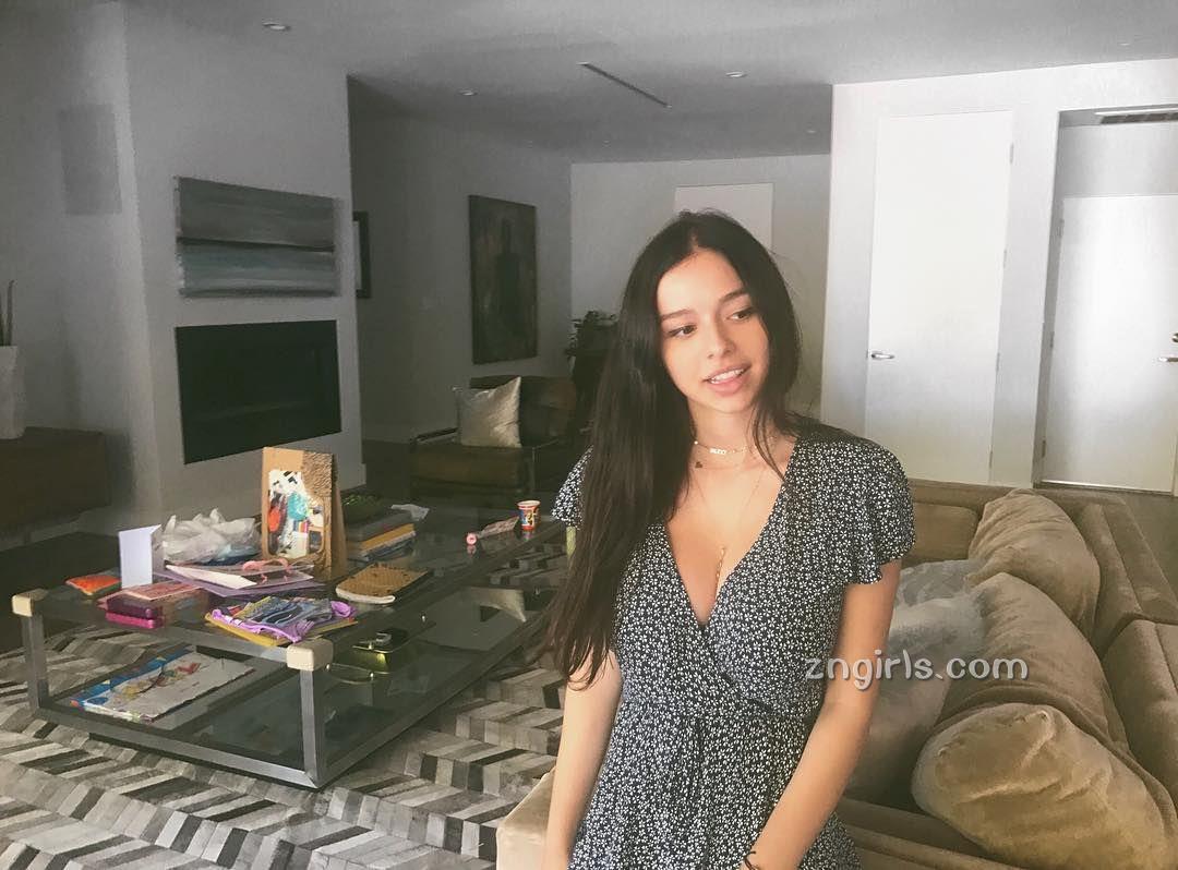 Sophie Mudd- 加州嫩模的超完美身材