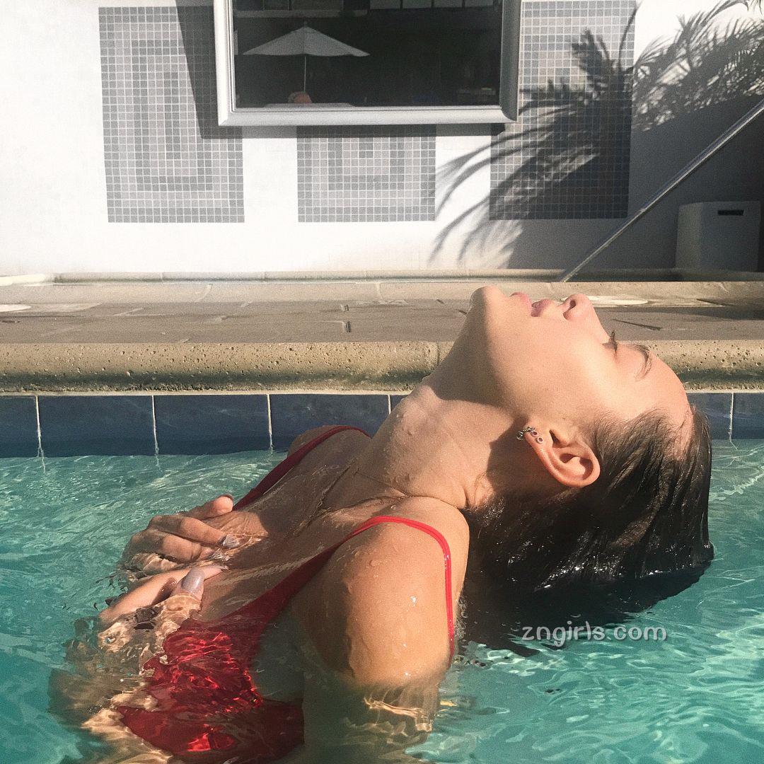 Sophie Mudd- 加州嫩模的超完美身材