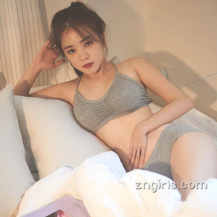 南韩超人气网红Ha Neul 初成熟的内衣模特儿