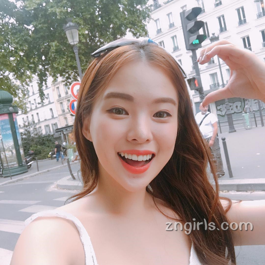 南韩超人气网红Ha Neul 初成熟的内衣模特儿