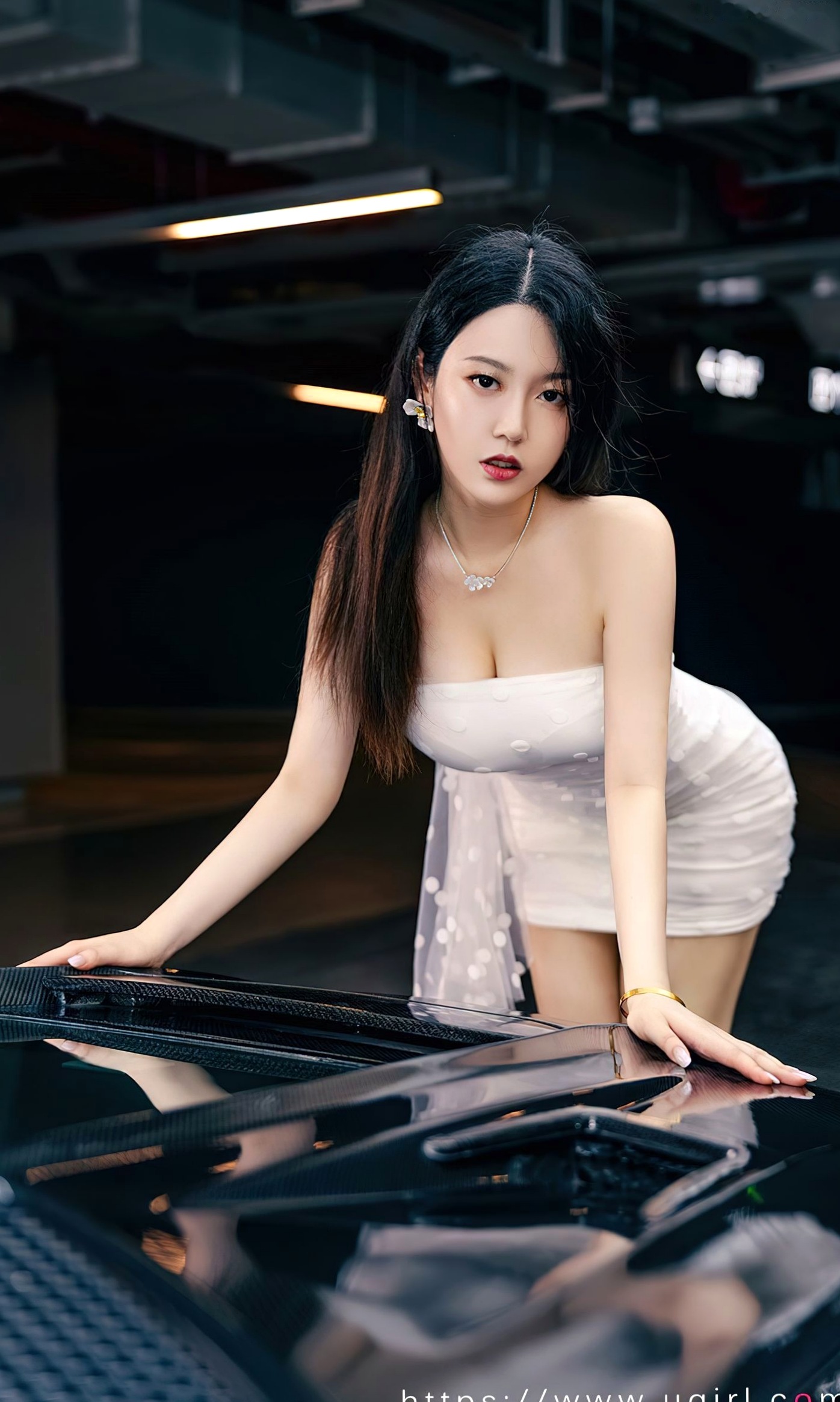 Gallery - UGirlsApp尤果圈 - Chiness Model 爱尤物 - Love Beauty -2655-钟晴-《借你怀抱》白色抹胸裙豪车性感私房写真爱尤物 - Love Beauty 性感尤物尤果网 - Chiness Model 女神私房照 钟晴女神私房照_秀色女神 - image 3
