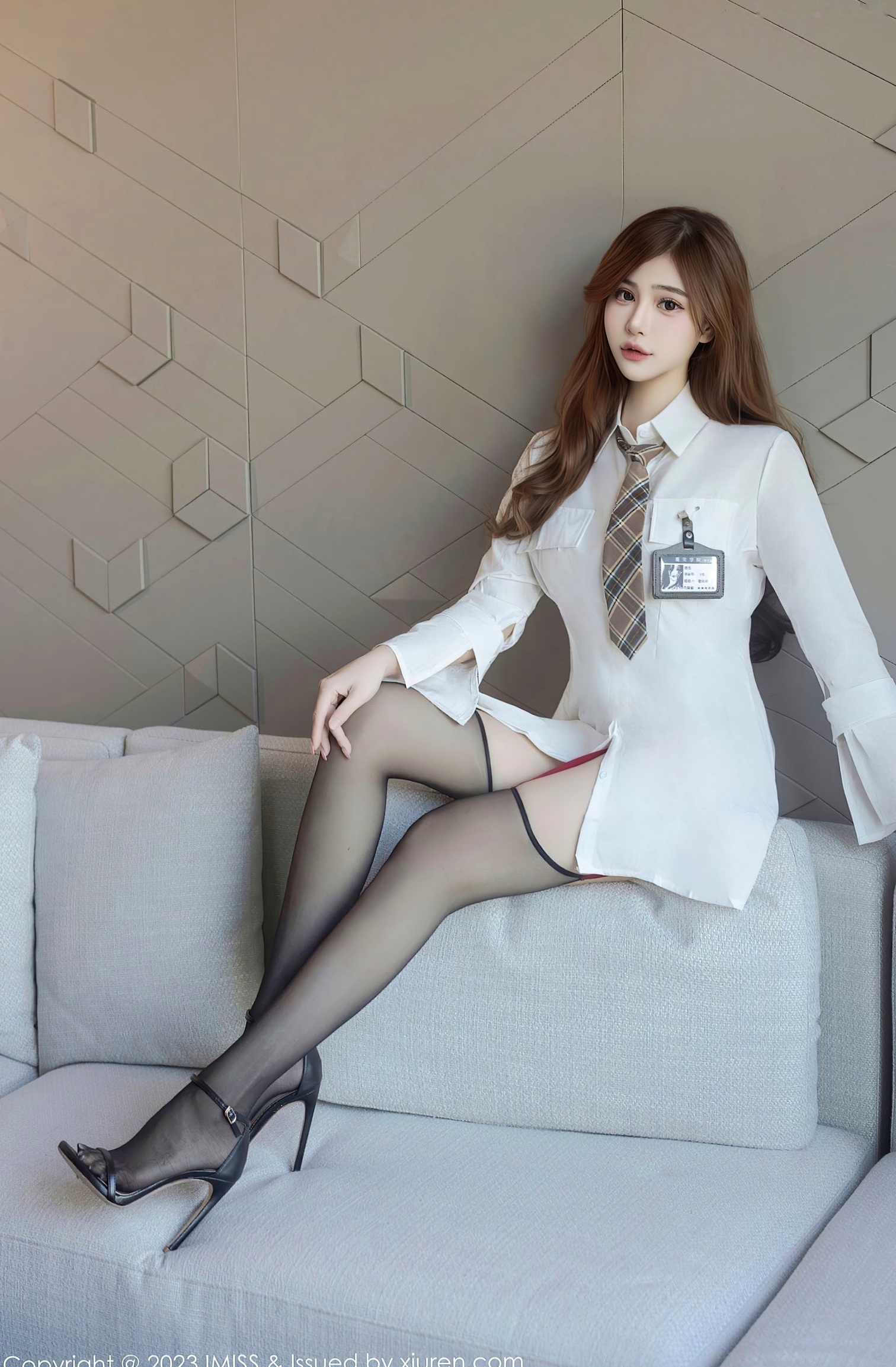 Gallery - IMiss爱蜜社 - Honey Club 741期：Lavinia肉肉白衬衫私房写真，极致诱惑吊带黑丝，气质女神优雅修长美腿，尽显曼妙身姿爱蜜社 - Honey Club 诱惑私房照黑丝丝袜 lavinia汐女神私房照_秀色女神 - image 5