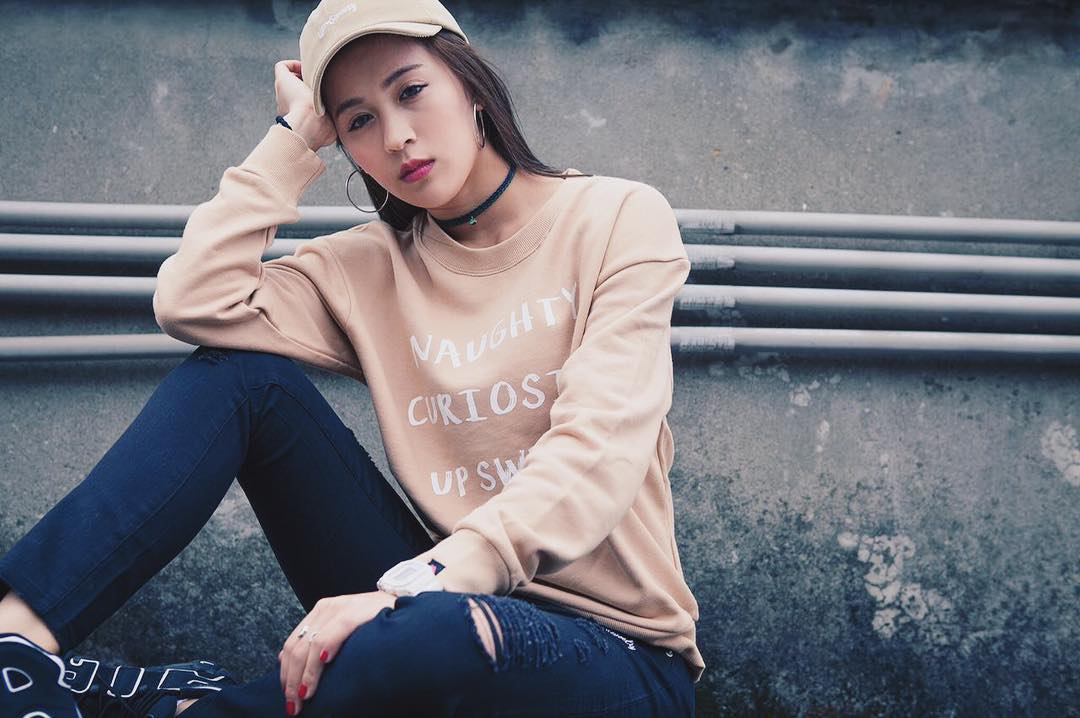 Julie忻怡- 中泰混血儿~超正的台湾正妹