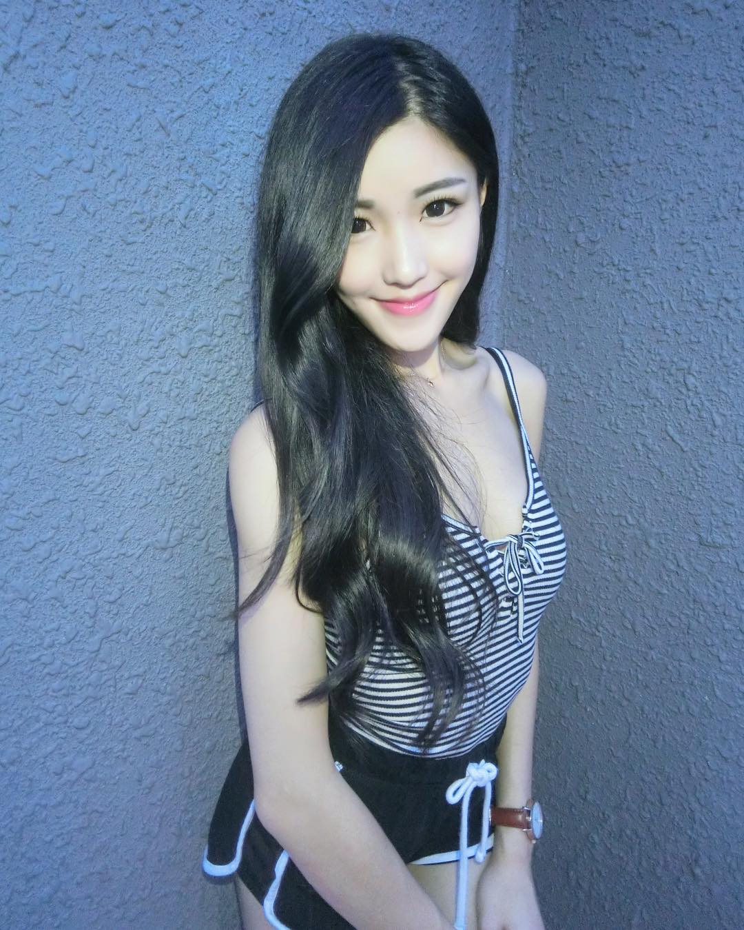 Ivy Kuang- 甜死人的治愈笑容