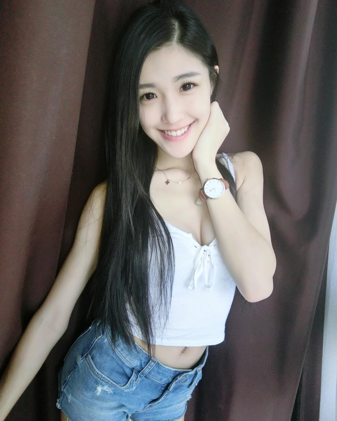 Ivy Kuang- 甜死人的治愈笑容