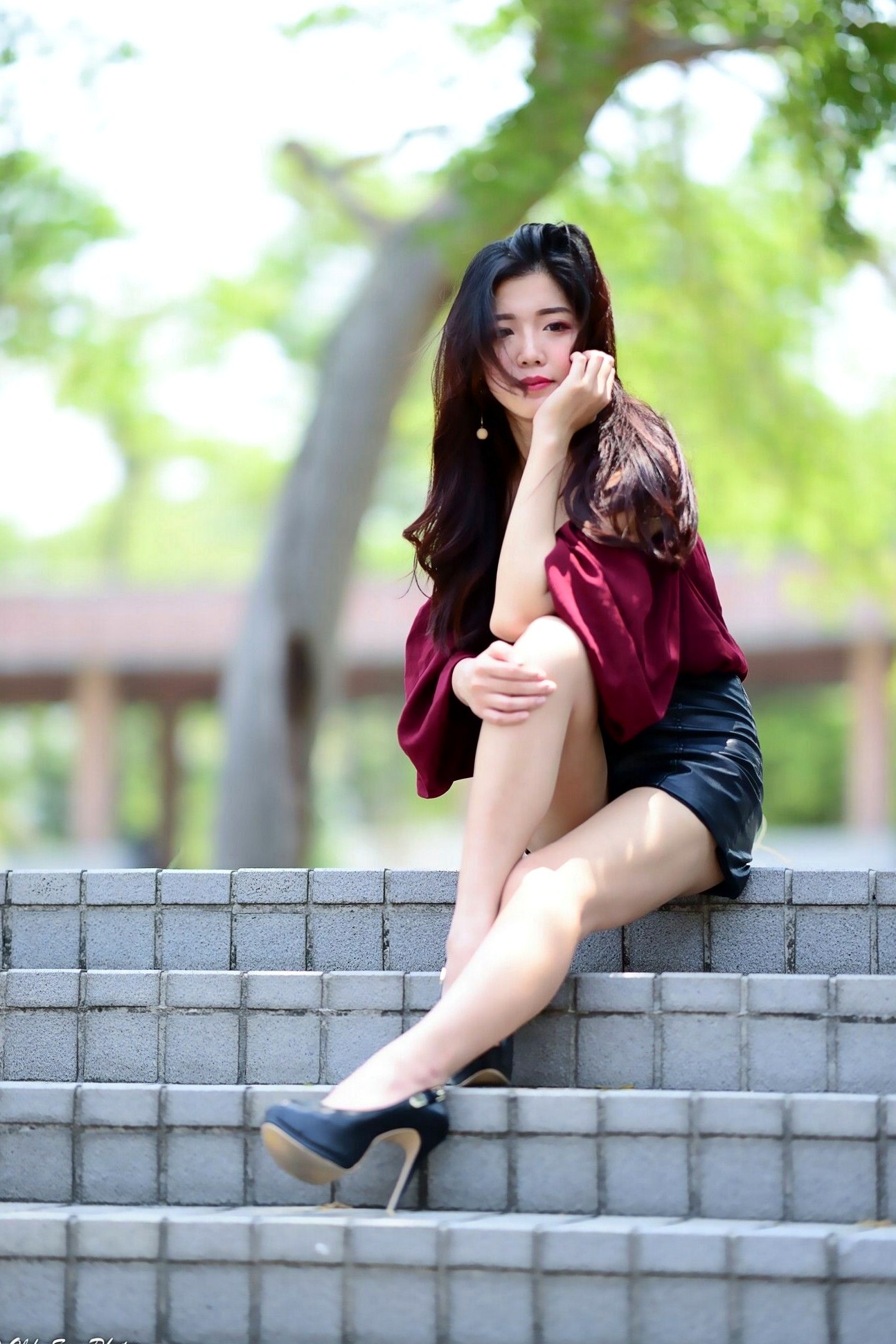 Gallery - 台湾正妹孙莎莎高美馆户外性感写真，优雅露肩装展现清新气质与迷人曲线台湾户外气质清纯性感 孙瑜莎莎女神私房照_秀色女神 - image 34