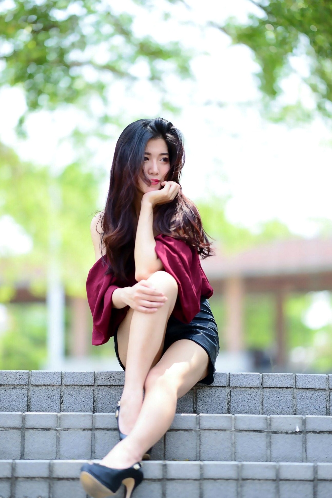 Gallery - 台湾正妹孙莎莎高美馆户外性感写真，优雅露肩装展现清新气质与迷人曲线台湾户外气质清纯性感 孙瑜莎莎女神私房照_秀色女神 - image 41