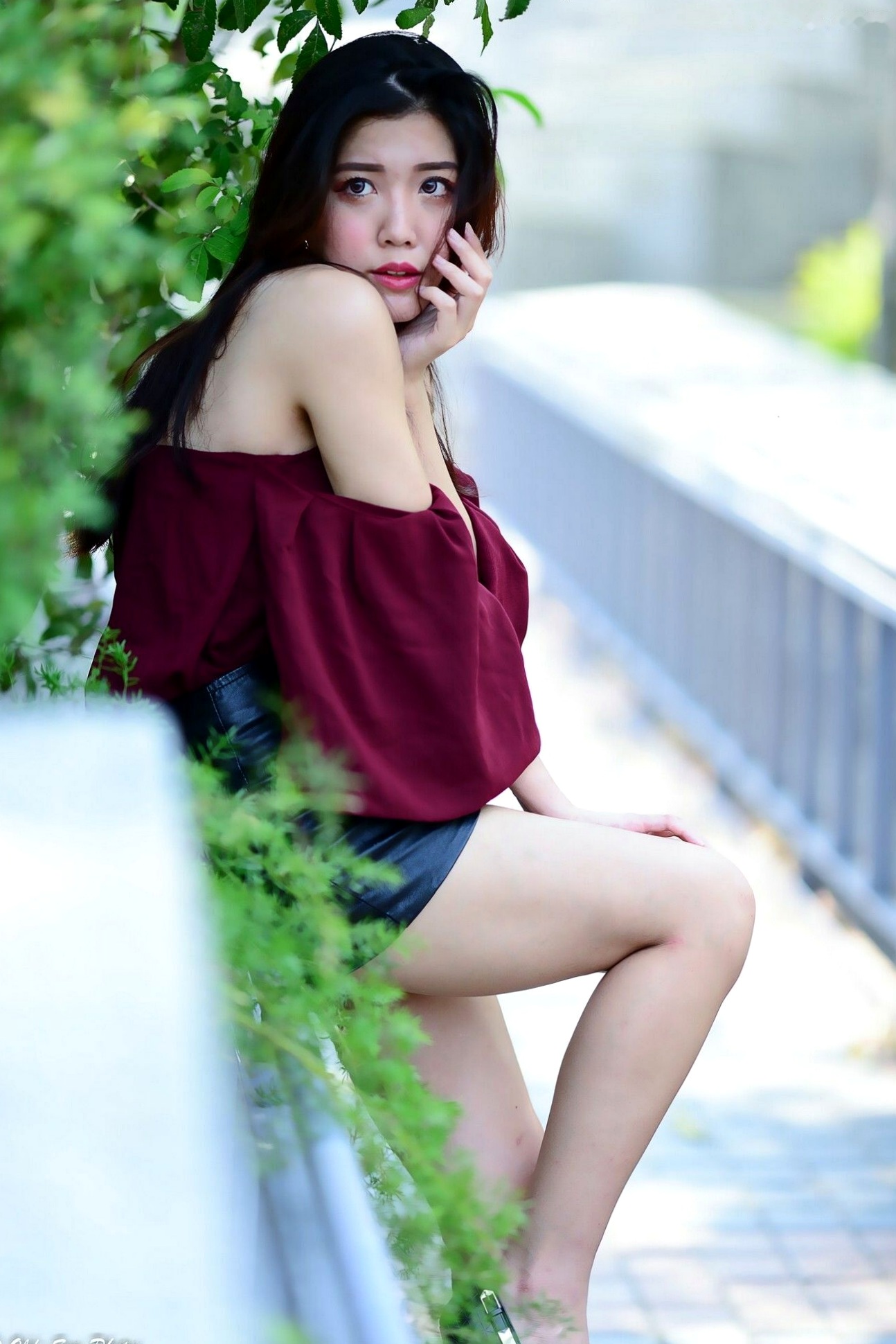 Gallery - 台湾正妹孙莎莎高美馆户外性感写真，优雅露肩装展现清新气质与迷人曲线台湾户外气质清纯性感 孙瑜莎莎女神私房照_秀色女神 - image 47