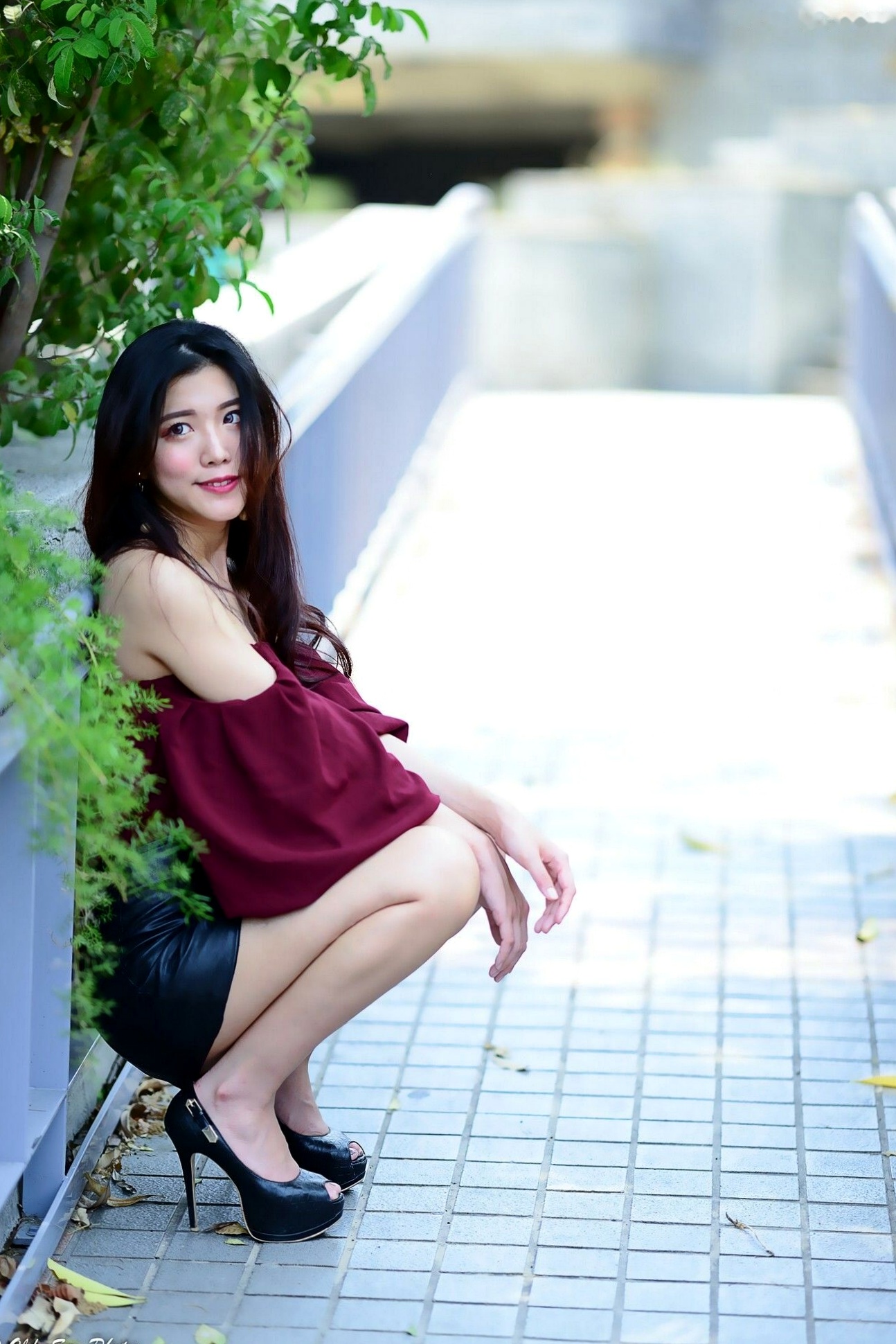 Gallery - 台湾正妹孙莎莎高美馆户外性感写真，优雅露肩装展现清新气质与迷人曲线台湾户外气质清纯性感 孙瑜莎莎女神私房照_秀色女神 - image 52