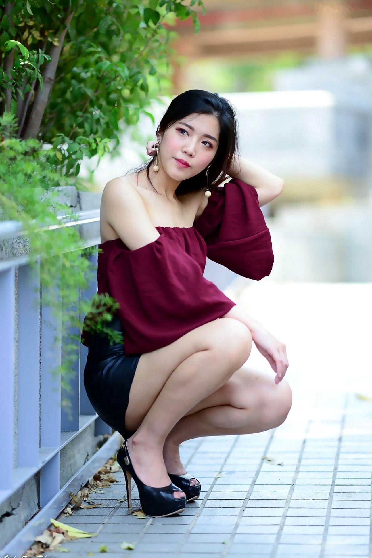 Gallery - 台湾正妹孙莎莎高美馆户外性感写真，优雅露肩装展现清新气质与迷人曲线台湾户外气质清纯性感 孙瑜莎莎女神私房照_秀色女神 - image 57