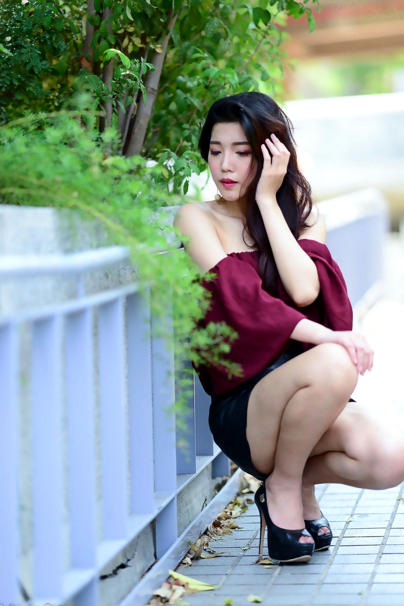 Gallery - 台湾正妹孙莎莎高美馆户外性感写真，优雅露肩装展现清新气质与迷人曲线台湾户外气质清纯性感 孙瑜莎莎女神私房照_秀色女神 - image 59