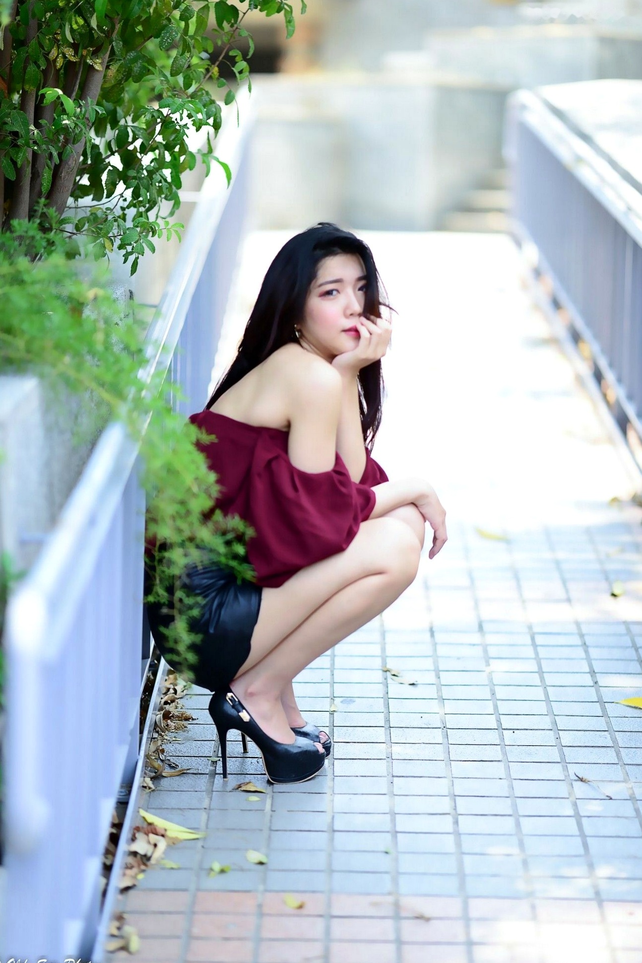 Gallery - 台湾正妹孙莎莎高美馆户外性感写真，优雅露肩装展现清新气质与迷人曲线台湾户外气质清纯性感 孙瑜莎莎女神私房照_秀色女神 - image 65