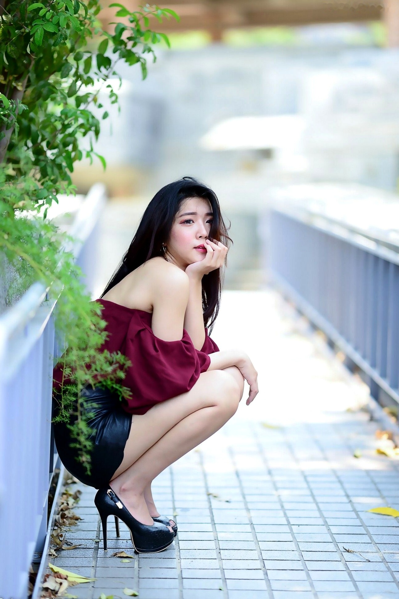 Gallery - 台湾正妹孙莎莎高美馆户外性感写真，优雅露肩装展现清新气质与迷人曲线台湾户外气质清纯性感 孙瑜莎莎女神私房照_秀色女神 - image 67