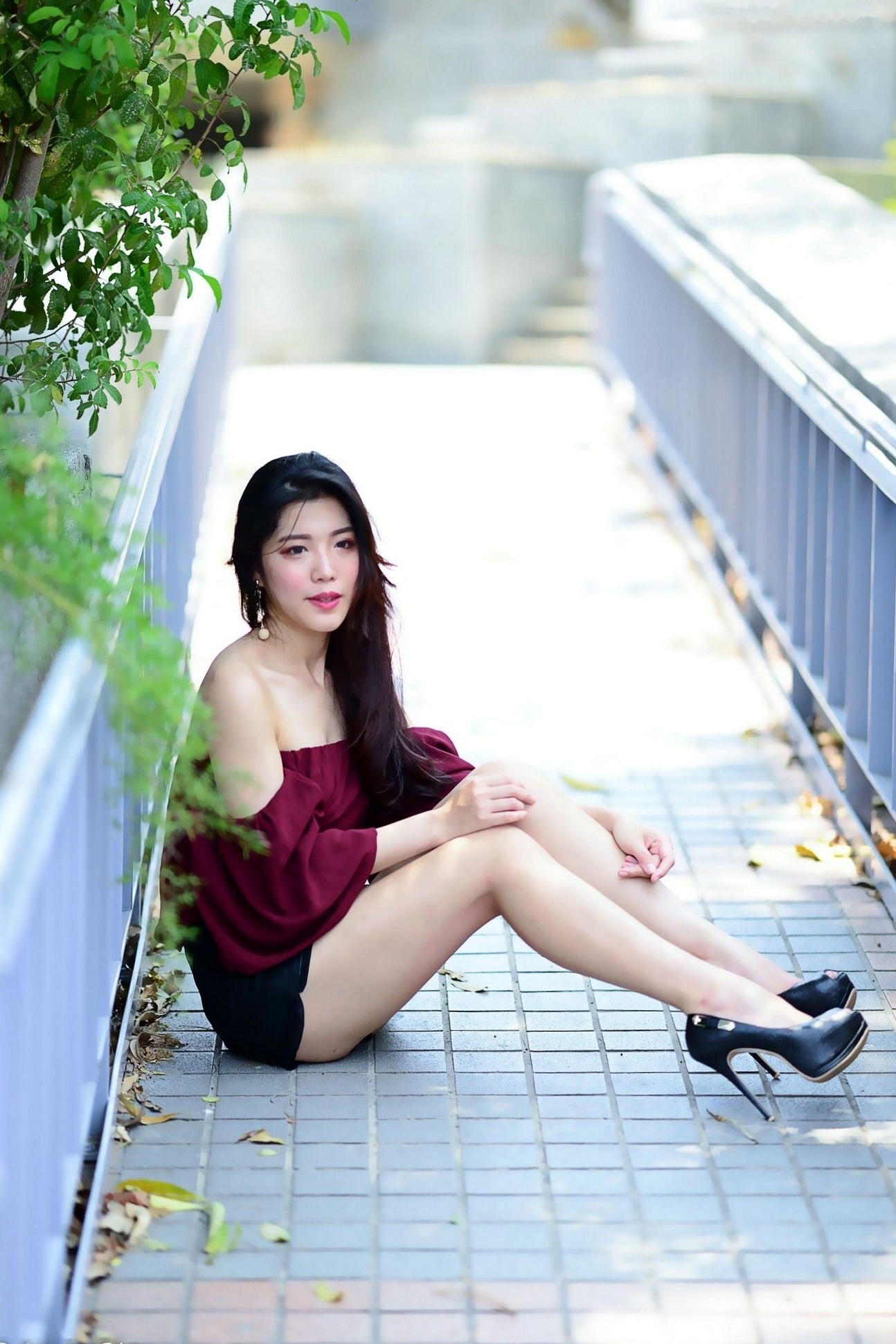 Gallery - 台湾正妹孙莎莎高美馆户外性感写真，优雅露肩装展现清新气质与迷人曲线台湾户外气质清纯性感 孙瑜莎莎女神私房照_秀色女神 - image 69