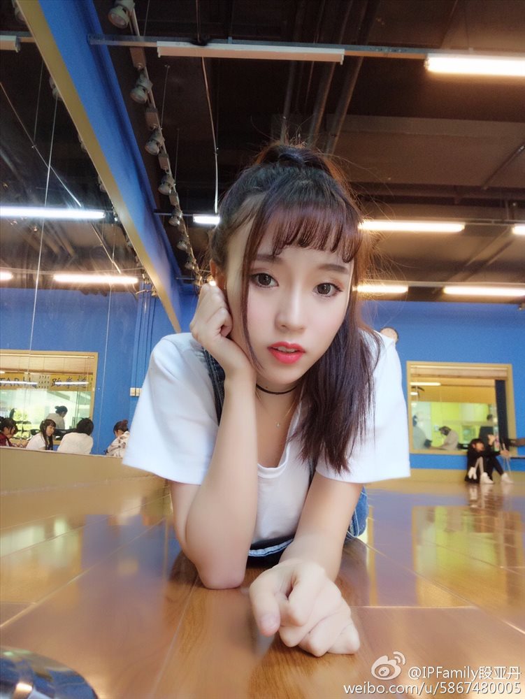 段亚丹- 美少女微博私房照