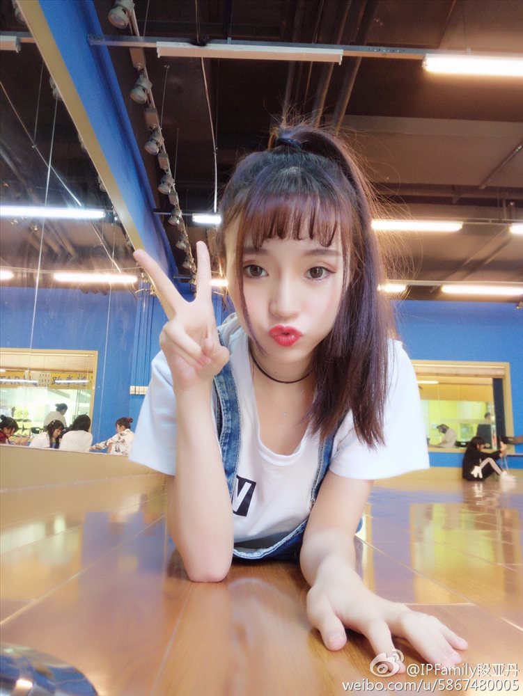 段亚丹- 美少女微博私房照