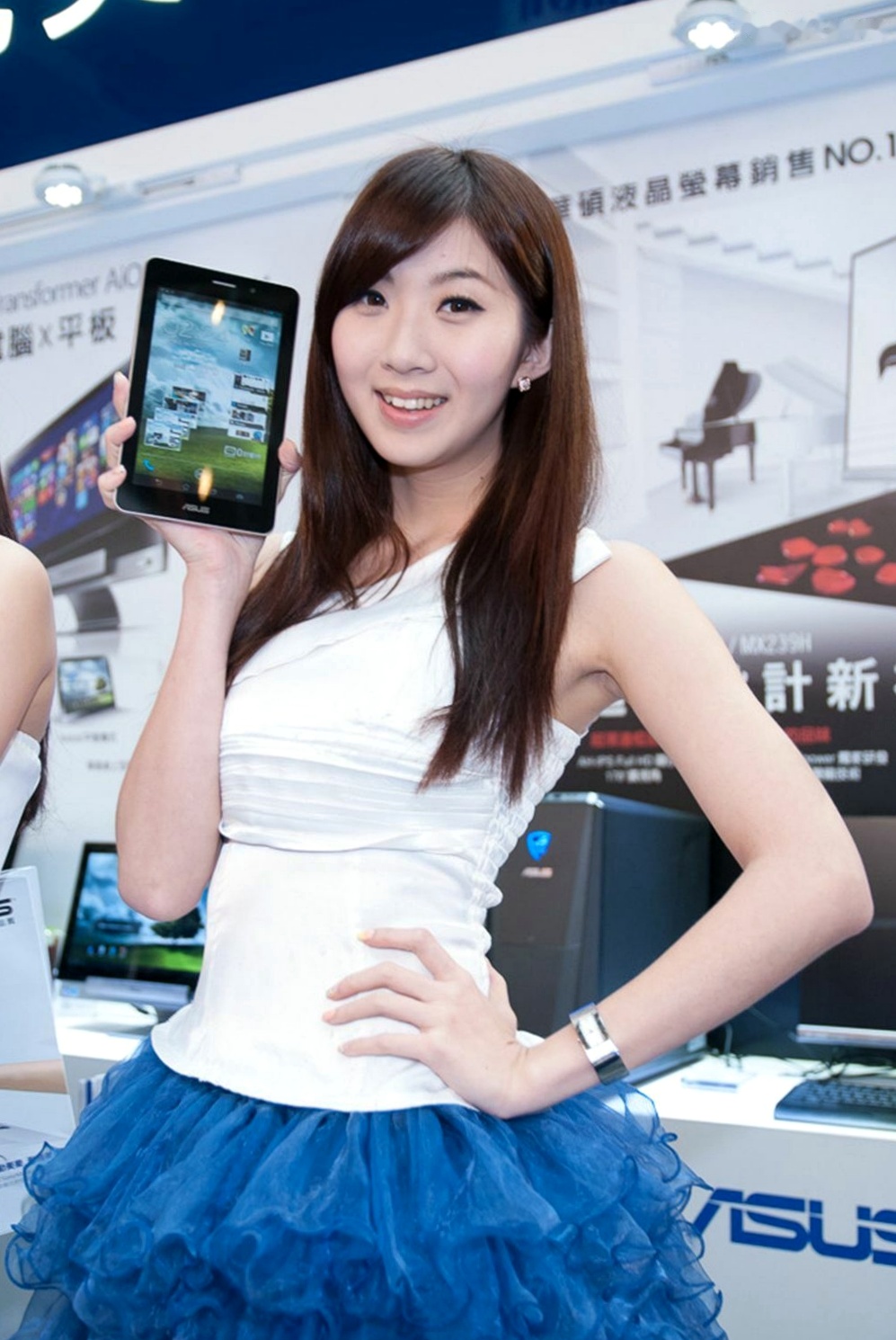 Gallery - 台湾模特 - model安琪：电子数码会展现场清纯靓丽展会模特 - model高清图集台湾气质清纯清新女神 Angel Wang女神私房照_秀色女神 - image 25