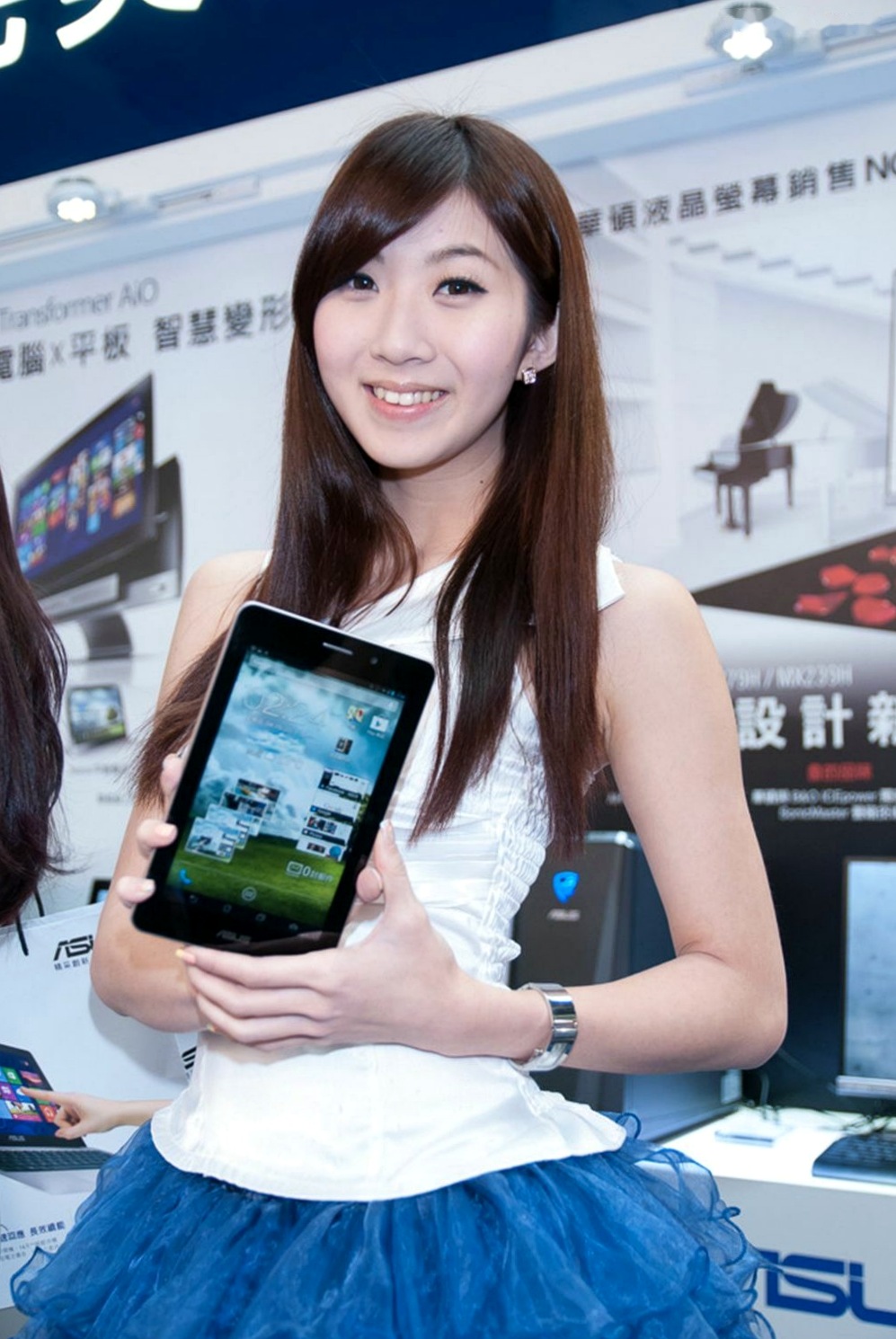 Gallery - 台湾模特 - model安琪：电子数码会展现场清纯靓丽展会模特 - model高清图集台湾气质清纯清新女神 Angel Wang女神私房照_秀色女神 - image 32