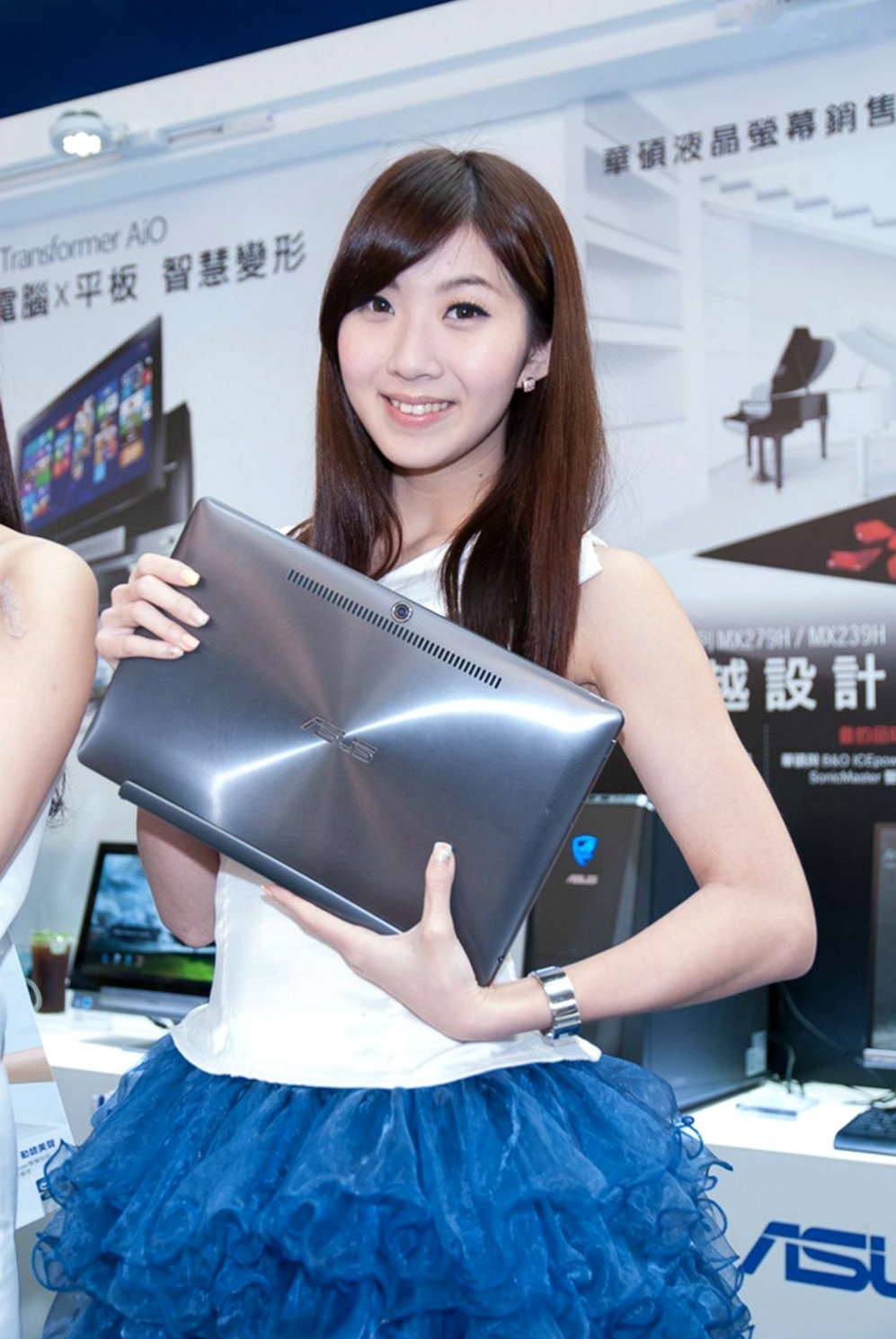 Gallery - 台湾模特 - model安琪：电子数码会展现场清纯靓丽展会模特 - model高清图集台湾气质清纯清新女神 Angel Wang女神私房照_秀色女神 - image 39