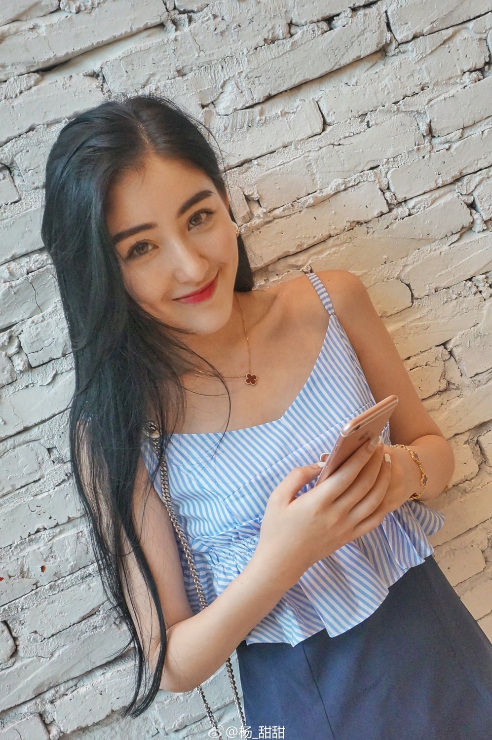 杨甜甜- 气质甜姐儿私房美图
