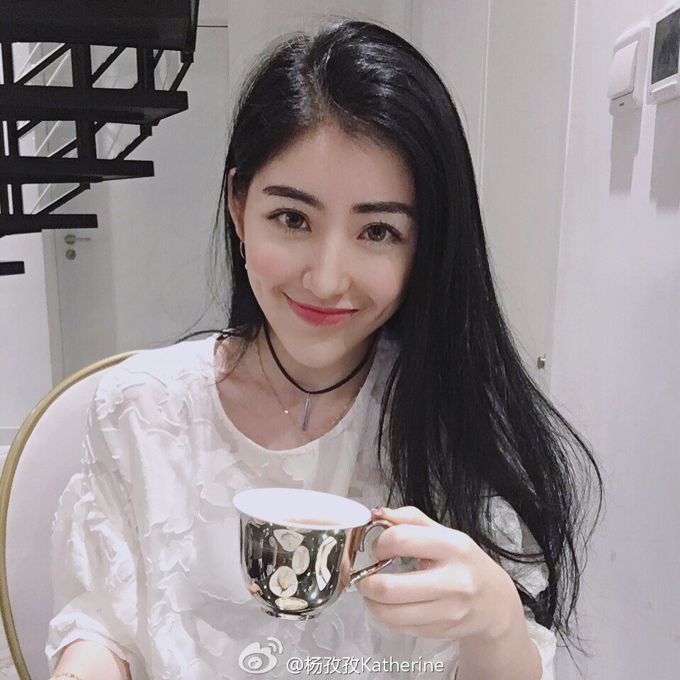 杨甜甜- 气质甜姐儿私房美图