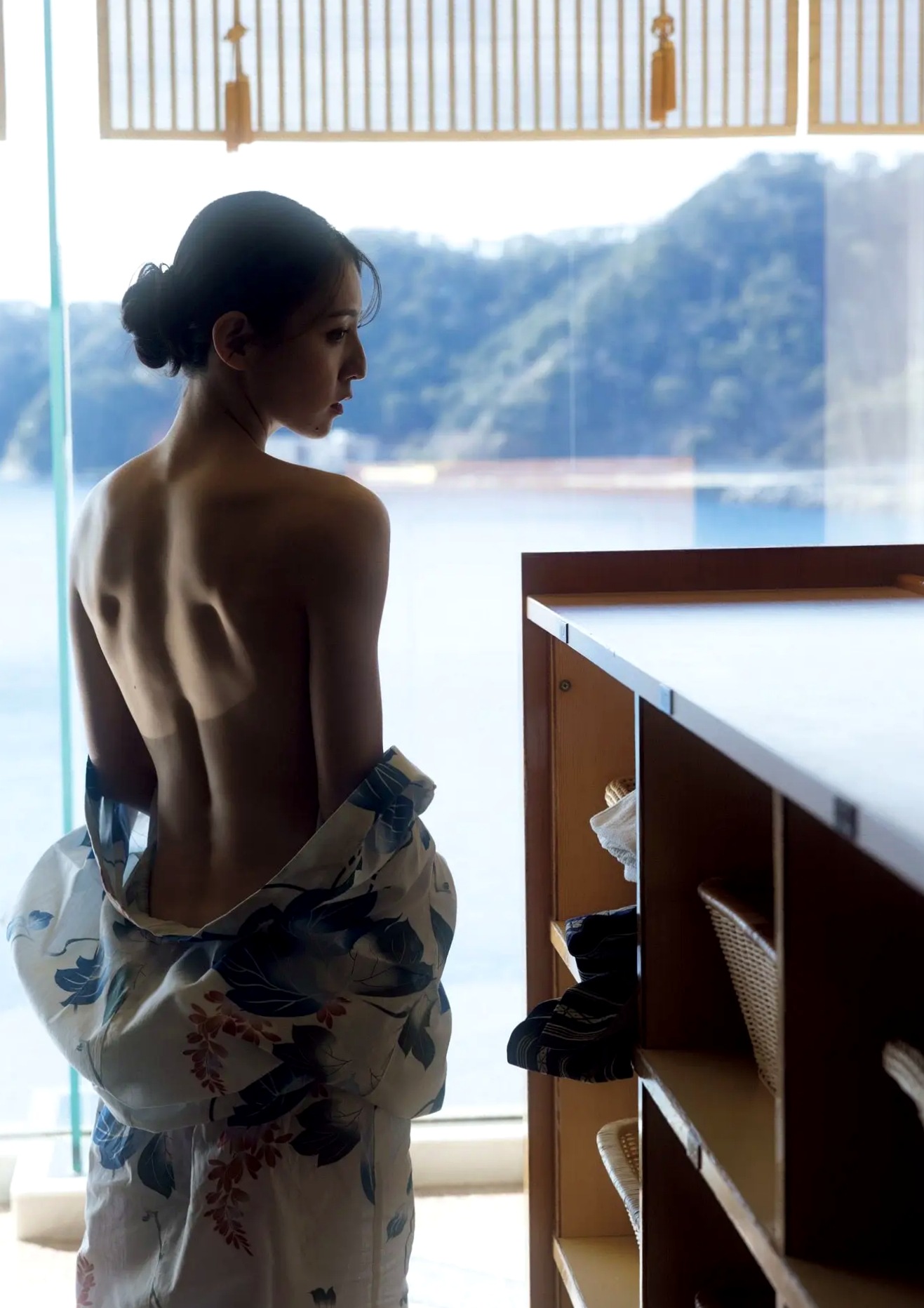 宮原華音 - K.O～kanon origin～ [111P] 日本女神户外比基尼与居家私房写真