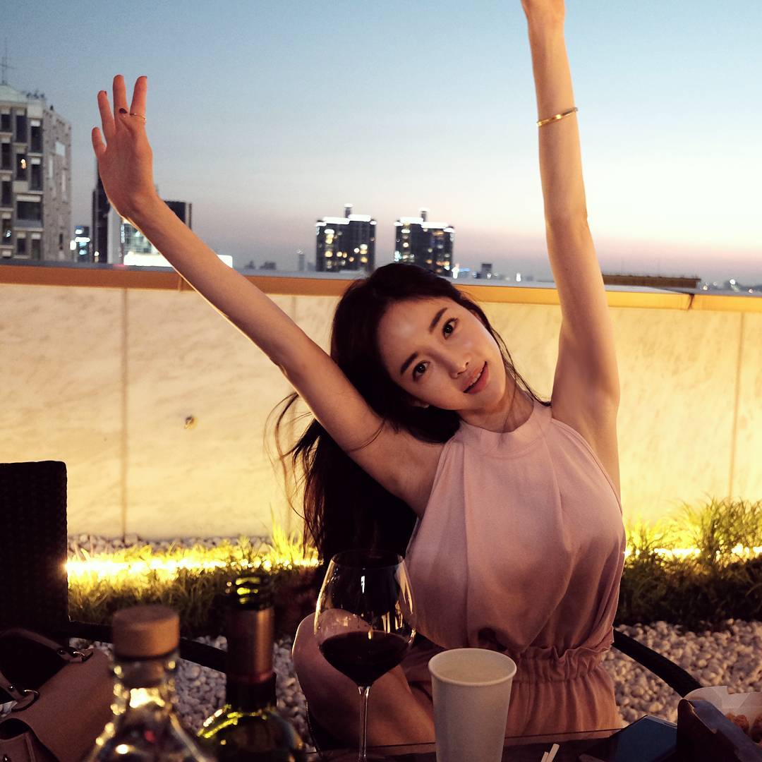 Ban Seo Jin- 南韩超正美腿模特儿