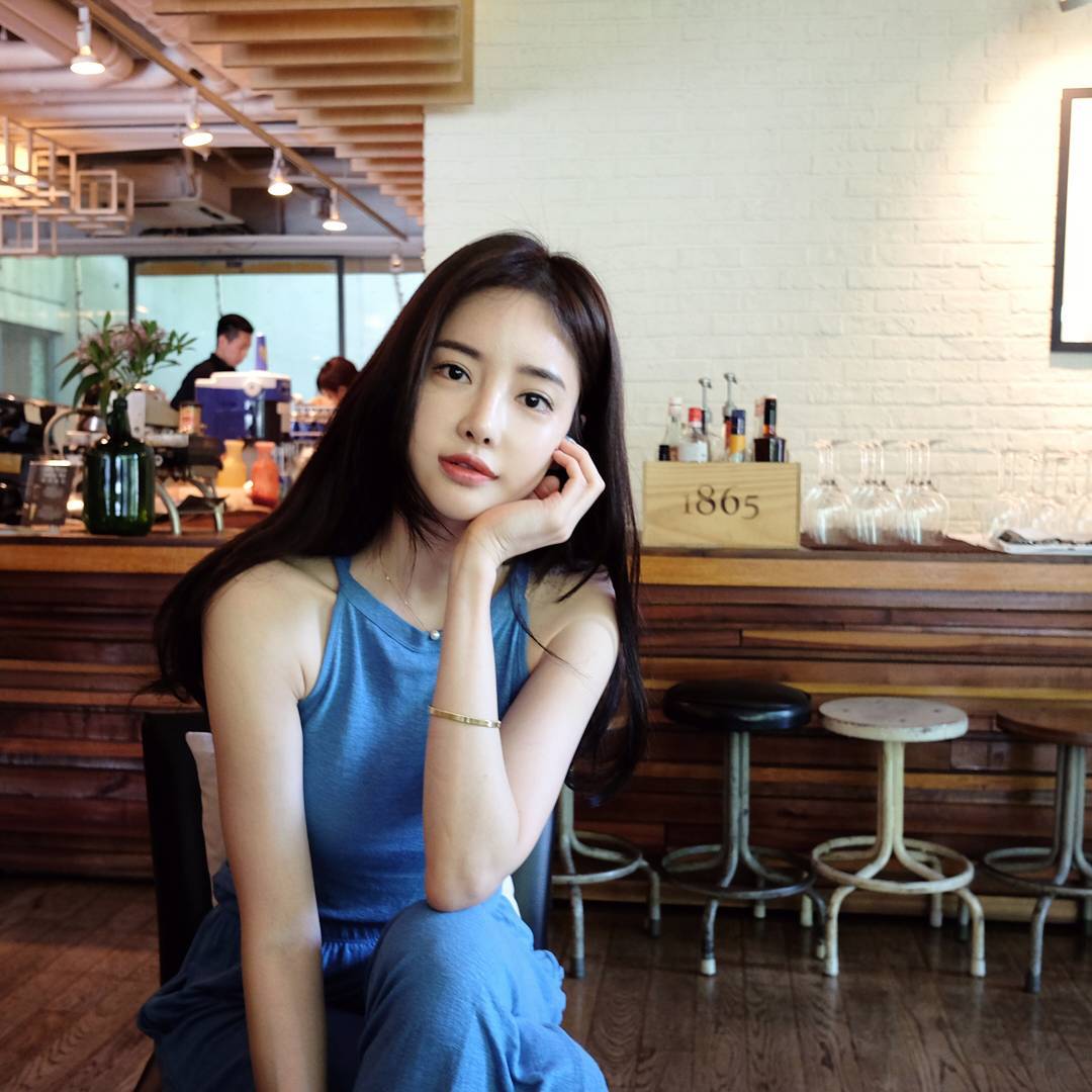 Ban Seo Jin- 南韩超正美腿模特儿