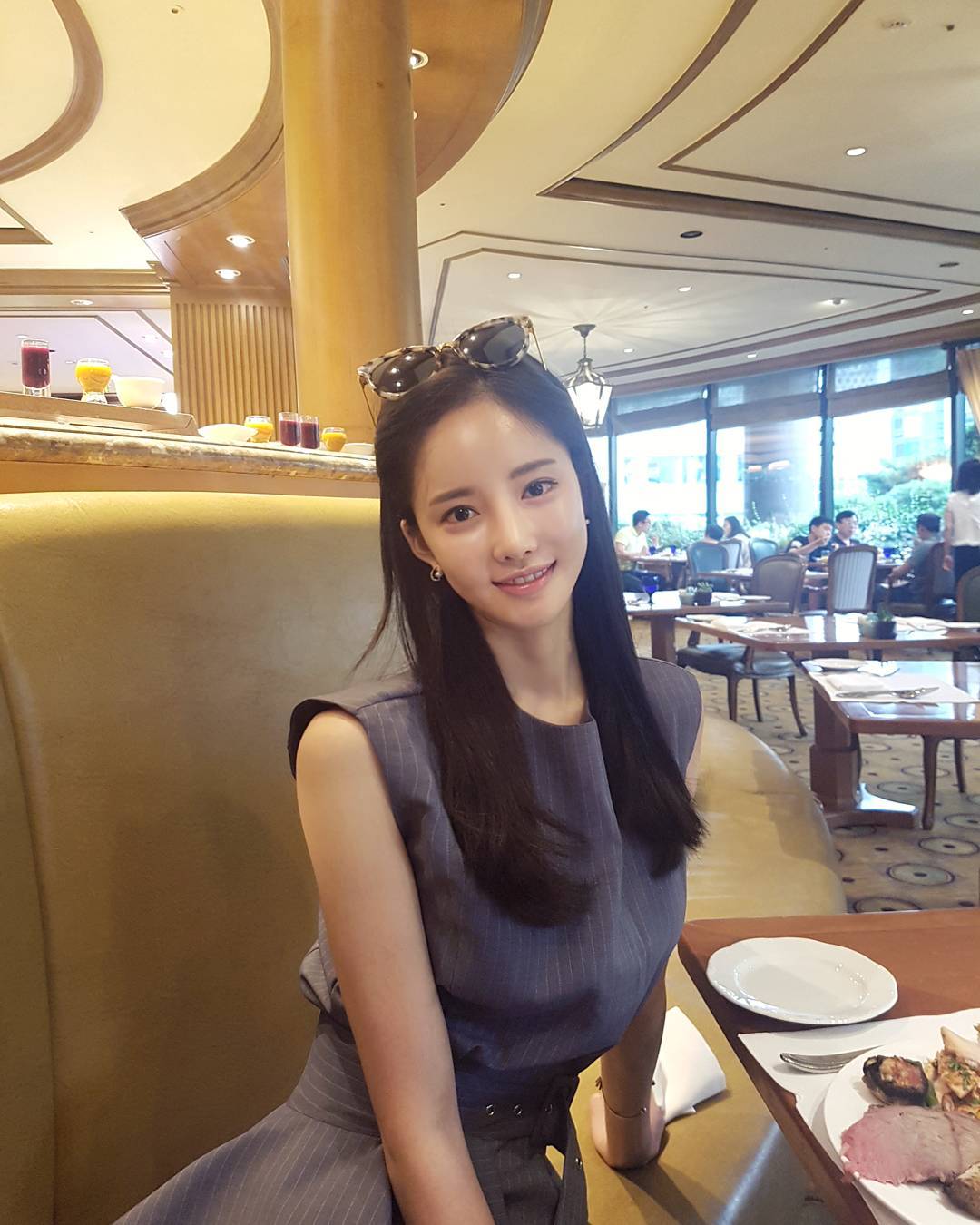 Ban Seo Jin- 南韩超正美腿模特儿