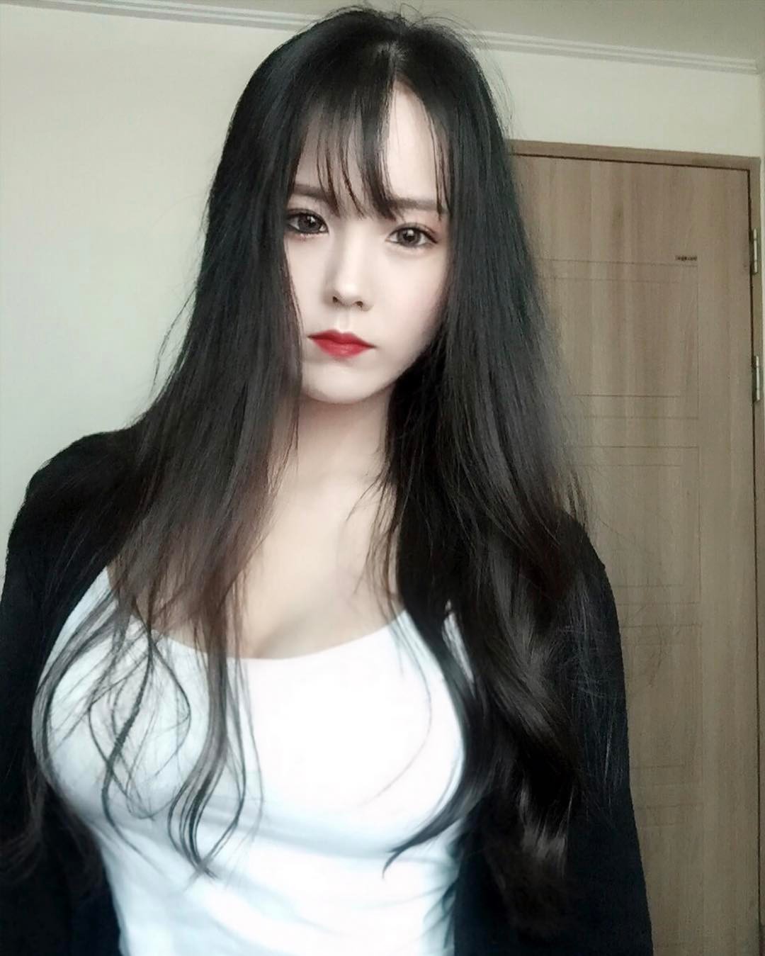 池仁月(지인월)- 萌气十足的奶牛妹子