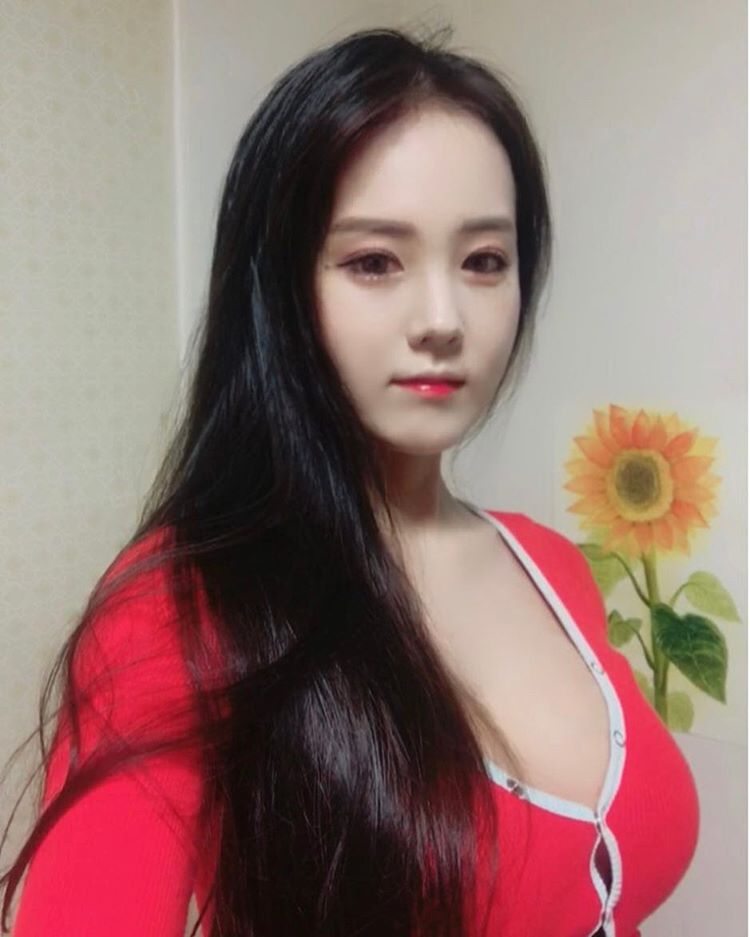 池仁月(지인월)- 萌气十足的奶牛妹子