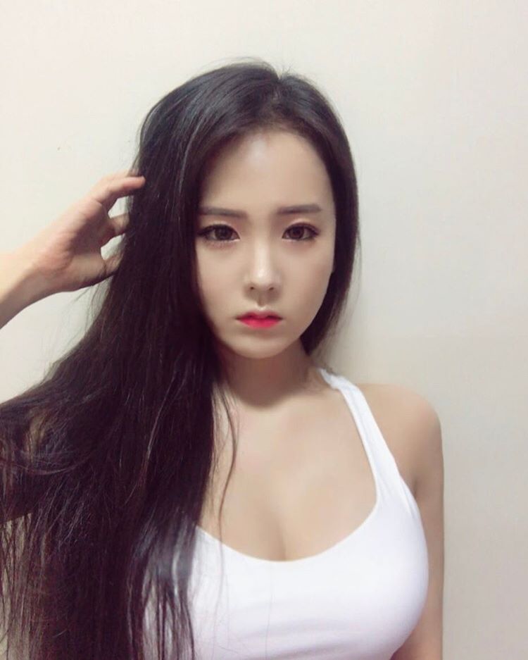 池仁月(지인월)- 萌气十足的奶牛妹子