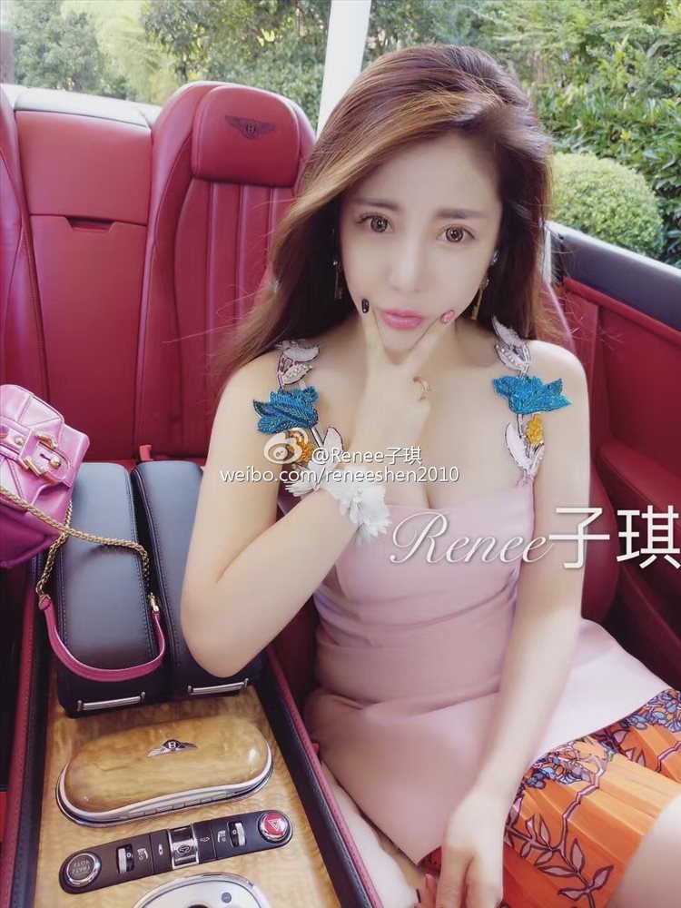 Renee子琪- 微博时尚自拍美照