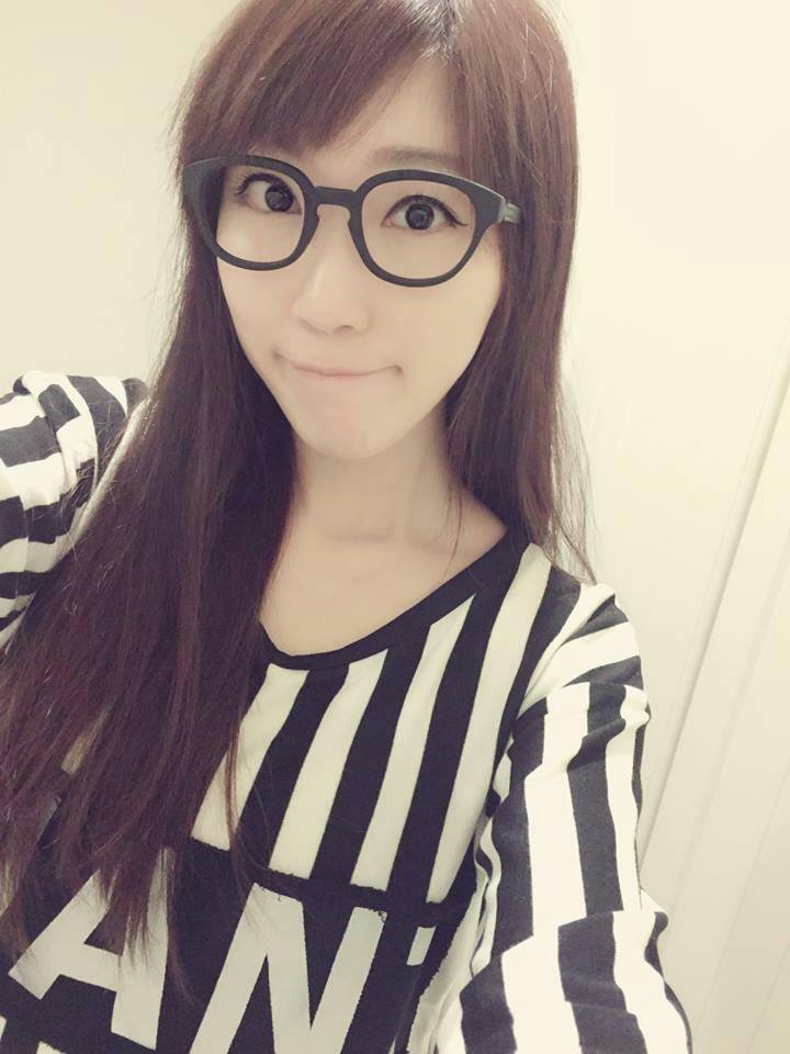凤梨妹- 电竞女神FB美照合集