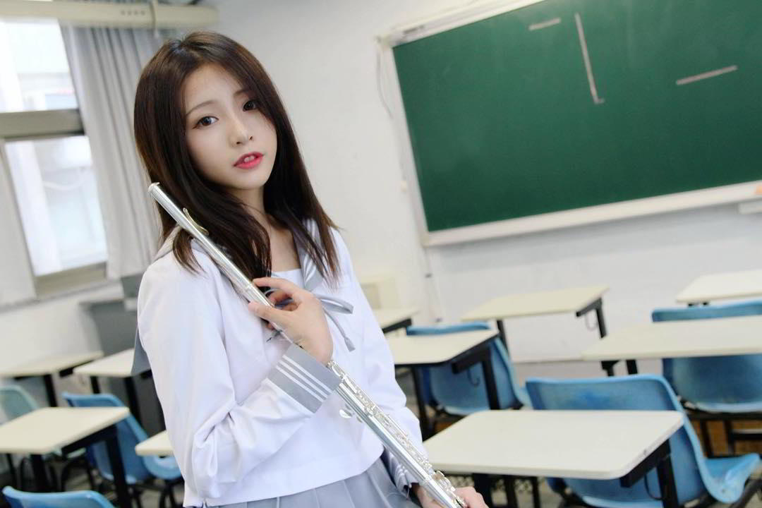 红豆饼女神萧卉君，气质美若天仙，惊现爆好身材