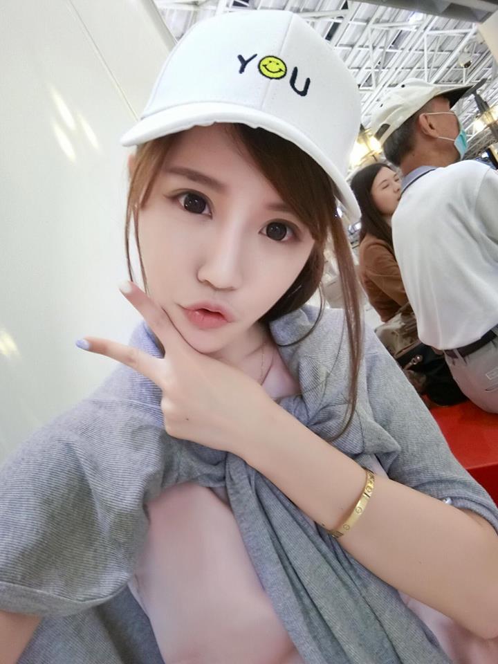 17直播台柱美女张摸摸 好身材真的可以摸