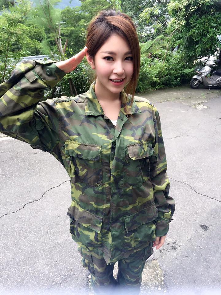 长腿睡美人蔡雨雨 102公分的美腿私房照