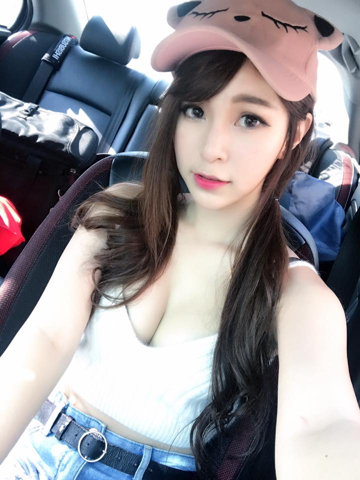 长腿睡美人蔡雨雨 102公分的美腿私房照